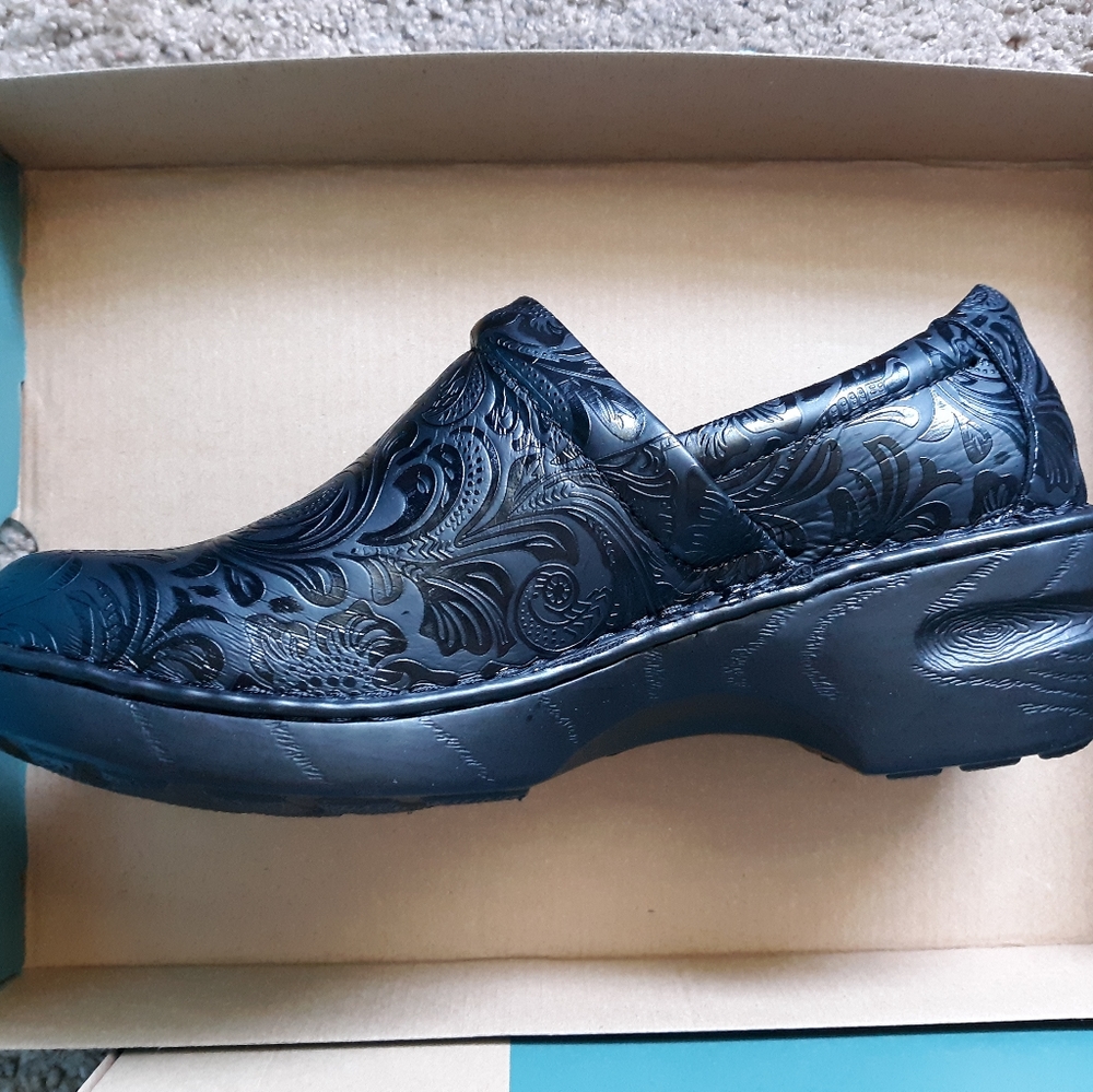 Womens BOC Shoes